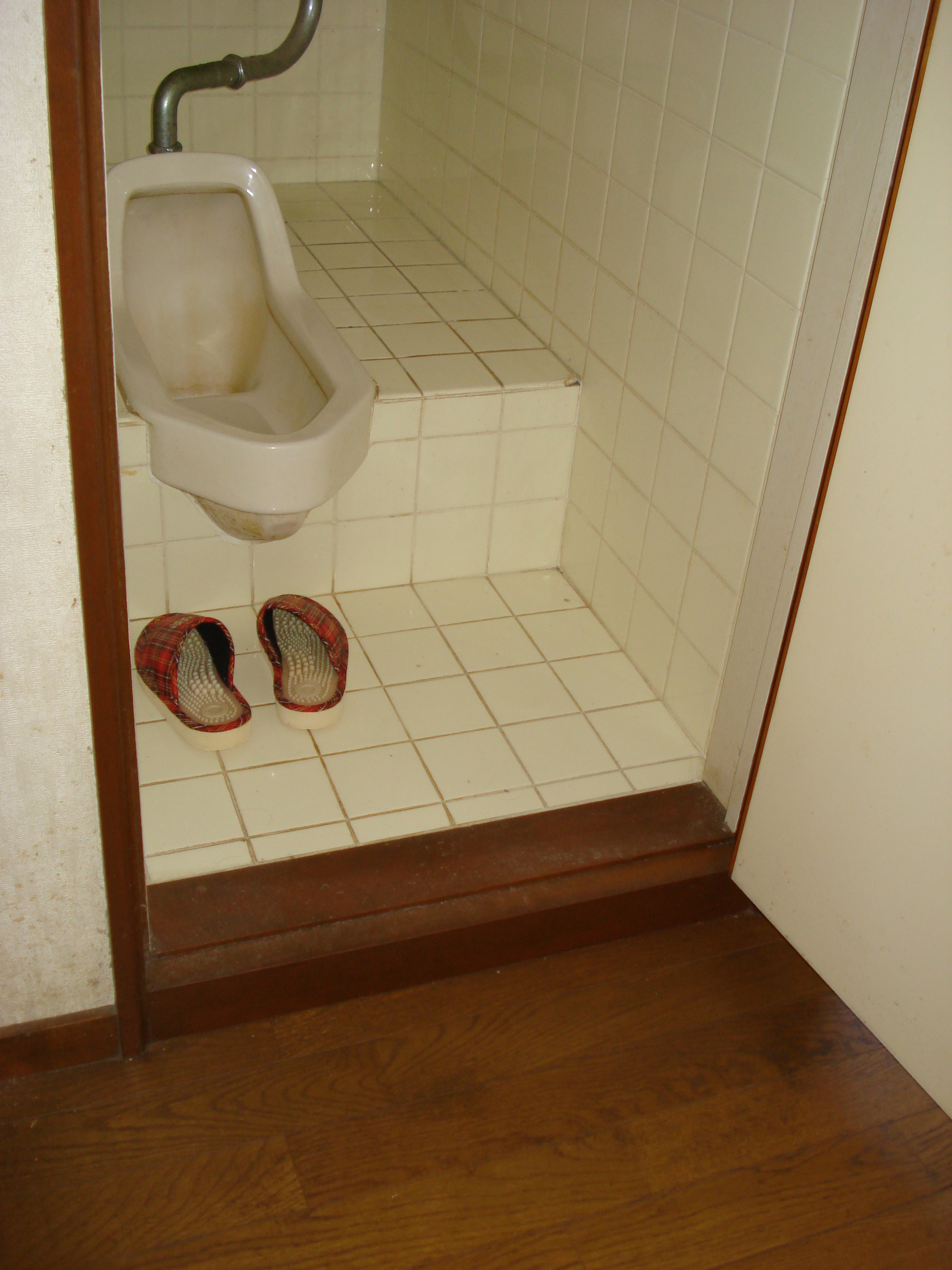 トイレ改修工事をされた 新潟市中央区T様 新潟市・上越市で安い水廻りリフォーム業者｜リフォームアウトレット