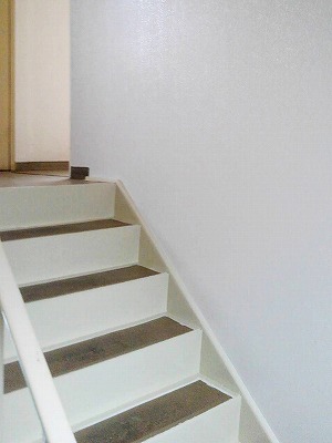アパート階段塗装工事をされた　新潟市中央区T様　リフォーム